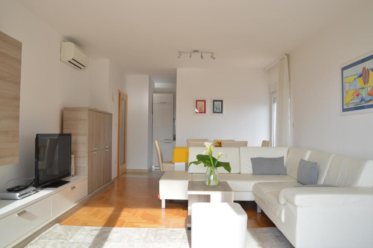 Apartment Silvija Sea View Умаг Экстерьер фото