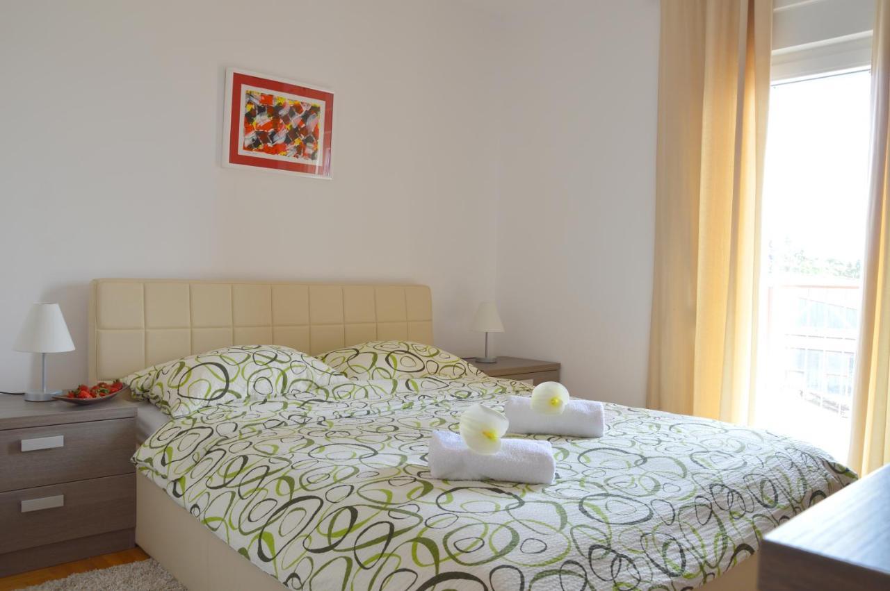 Apartment Silvija Sea View Умаг Экстерьер фото