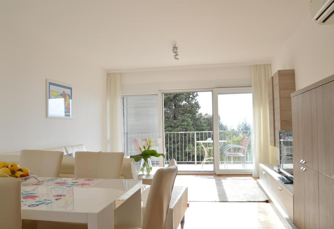 Apartment Silvija Sea View Умаг Экстерьер фото